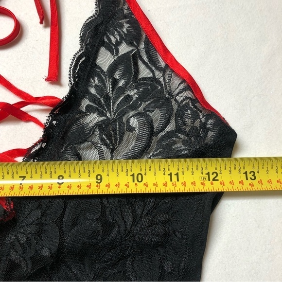 DREAMGIRL Sexy Black Lace & Red Satin Lace Up Bodysuit Size Small - Picture 6 of 7